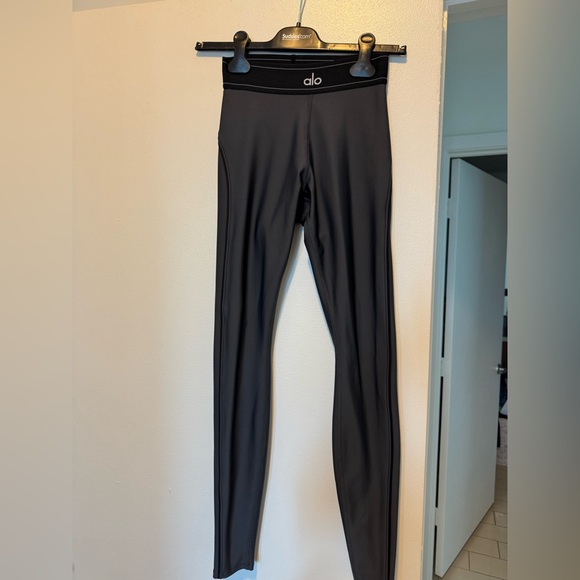 Alo Airlift High Waist Suit Up Legging and Airlift Line Up bra - Size S - Picture 7 of 8